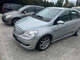 Mercedes-Benz B 200 Automatik Mit Neuem TÜV Guter Zustand - gebrauchte Mercedes-Benz B 200 aus dem Jahr 2005