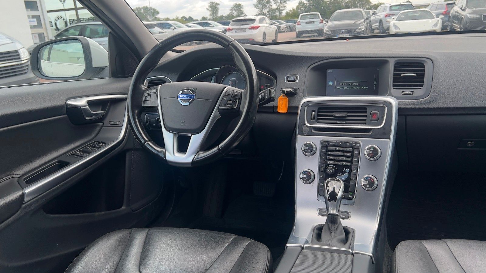Fahrzeugabbildung Volvo V60 Kombi Summum AWD*Mietkauf*GSD*TEMP*RFK*