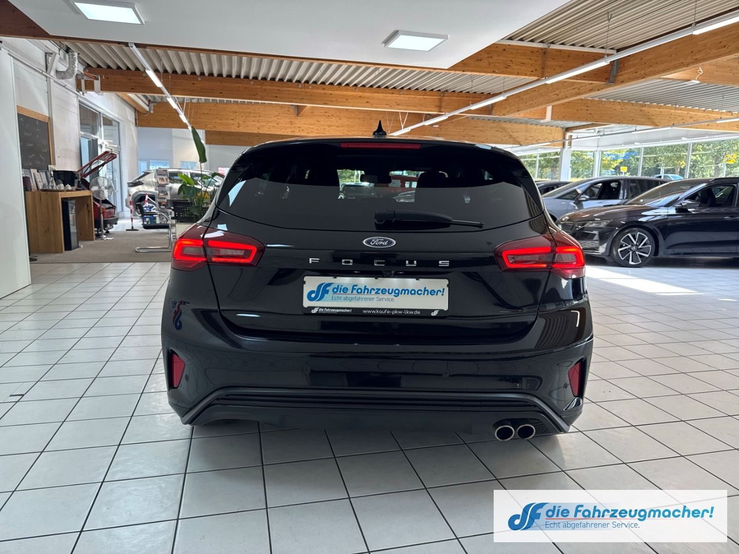 Fahrzeugabbildung Ford Focus ST-Line Navi LED ACC Apple CarPlay Android