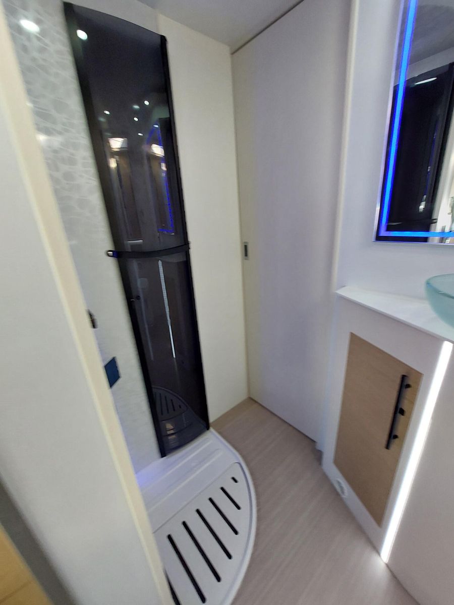 Fahrzeugabbildung Notin Sonstige Bilbao BCL Fiat Ducato 8 Hubbett 360°