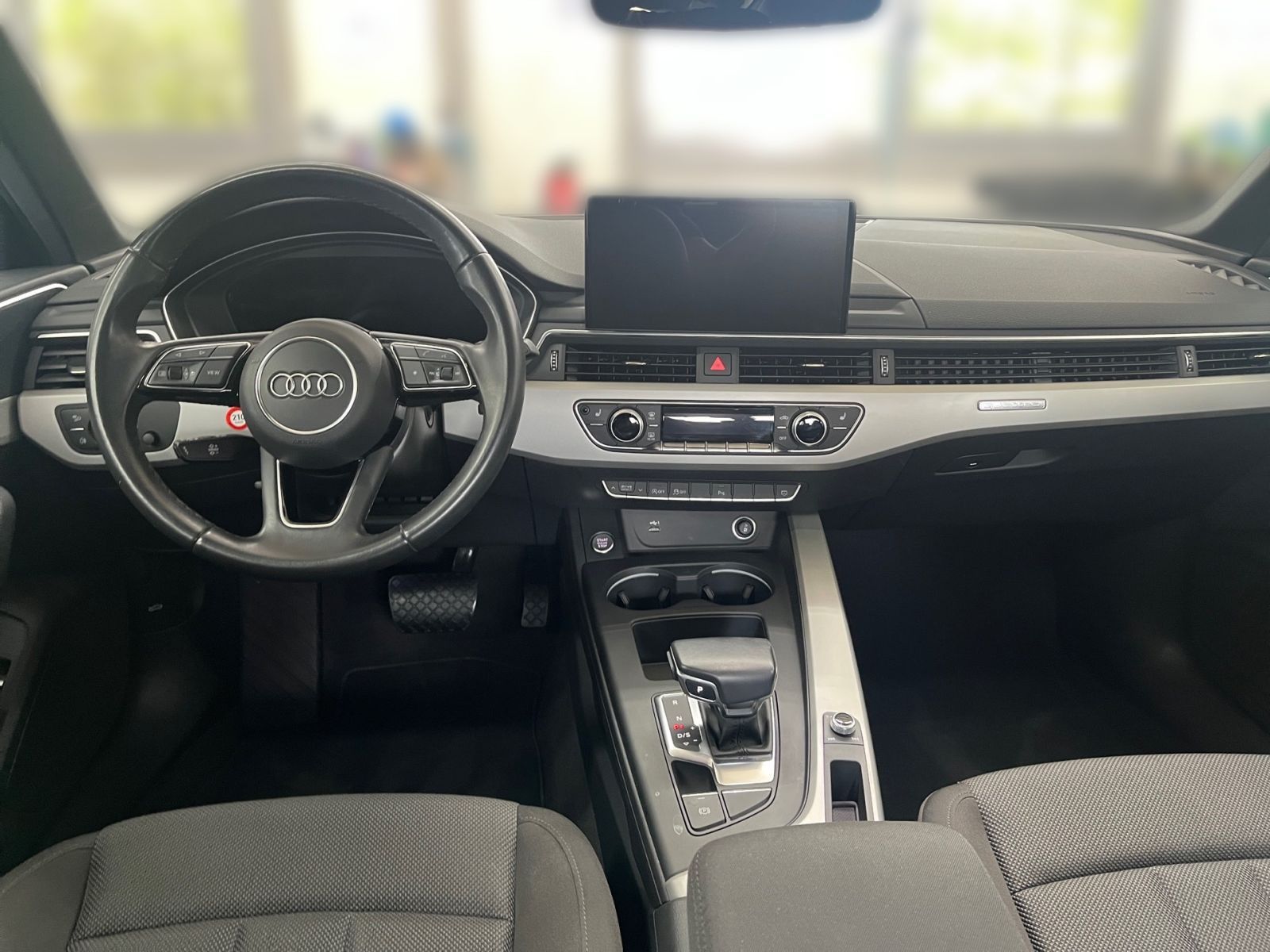 Audi A4 - Bild 14