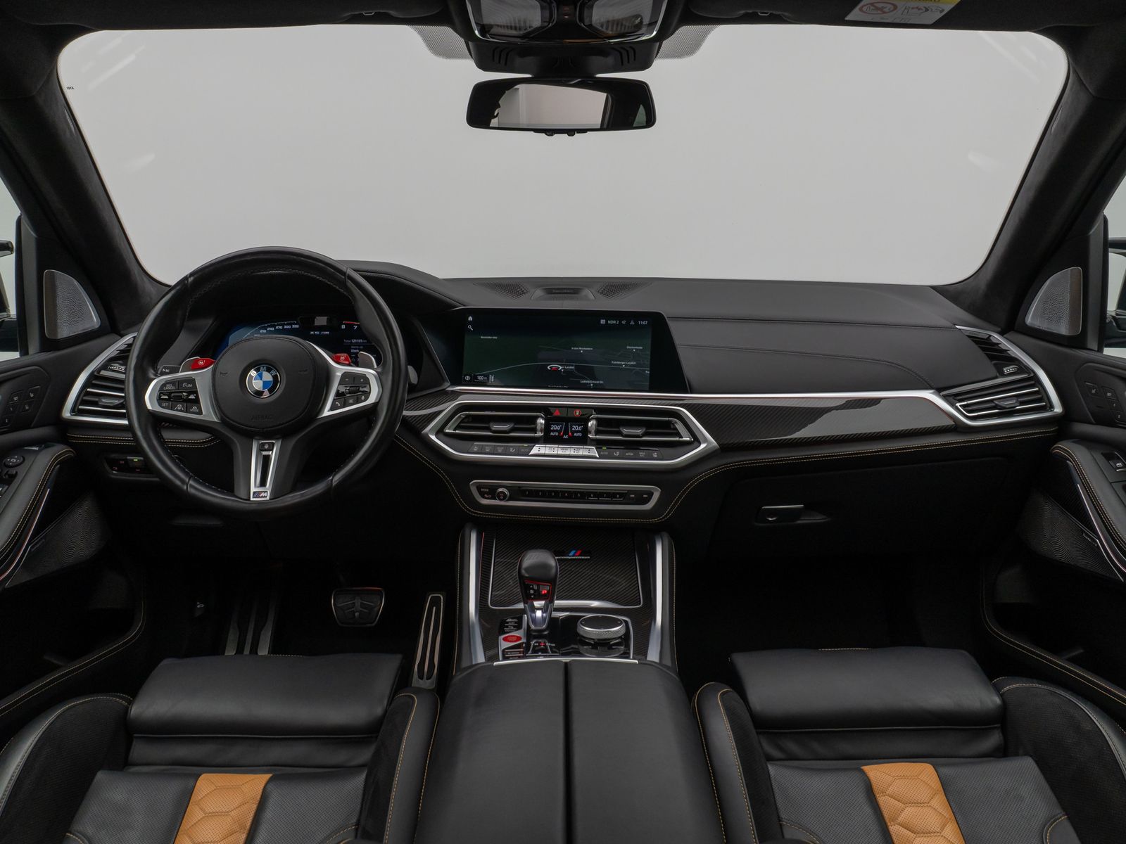 Fahrzeugabbildung BMW X5 M Competition Panoram 360°HUD B&W SoftCl VOLL