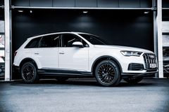 AUDI Q7 50 TDI Quattro - Unfallfrei - Neuwagenzustand