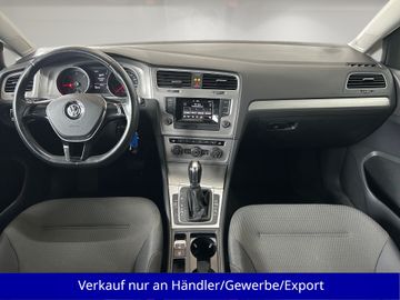 Volkswagen Golf - 11
