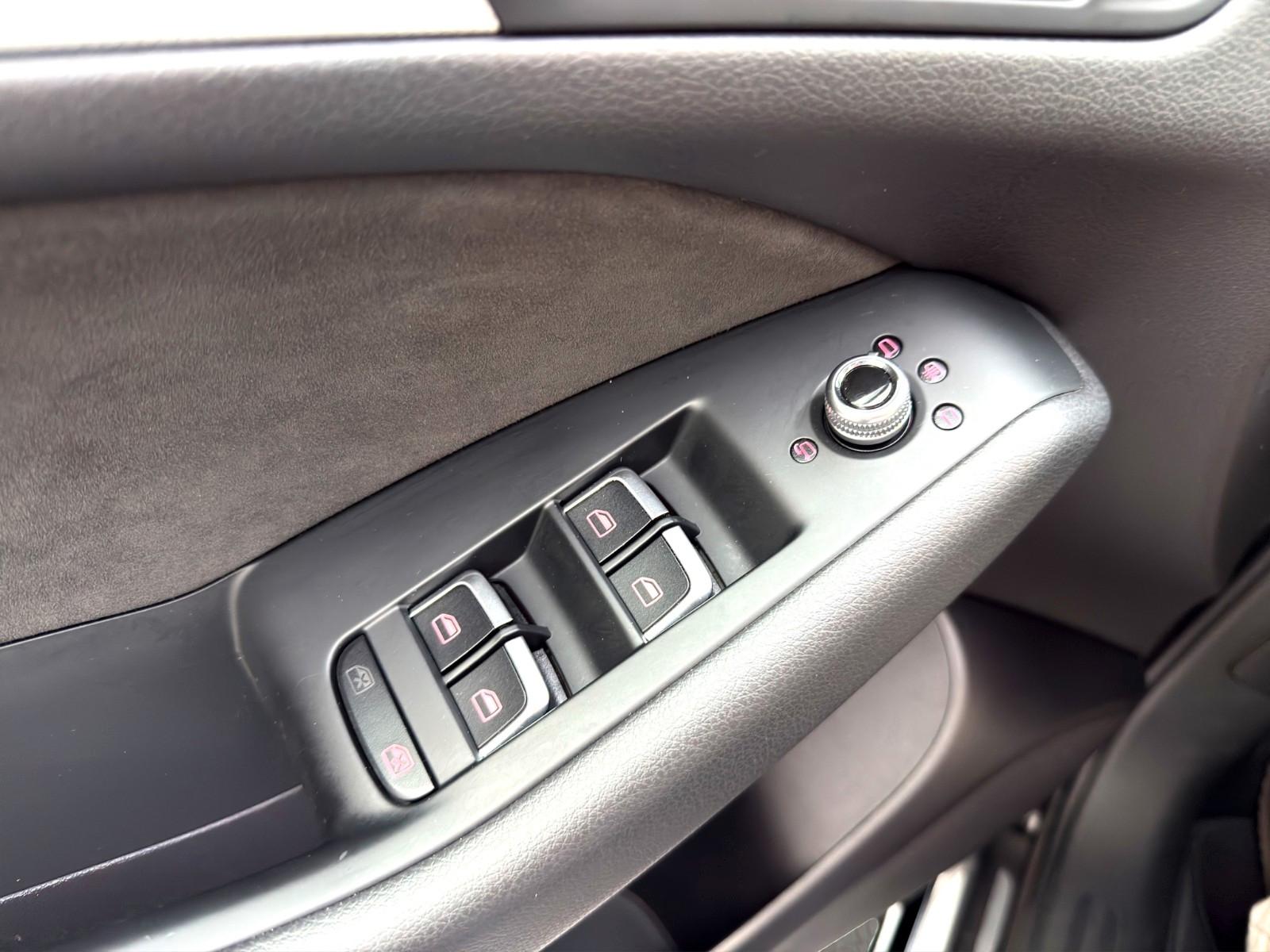 Audi Q5 2.0 TFSI Quattro*1.Hand*25.300Km*Audi Scheckh