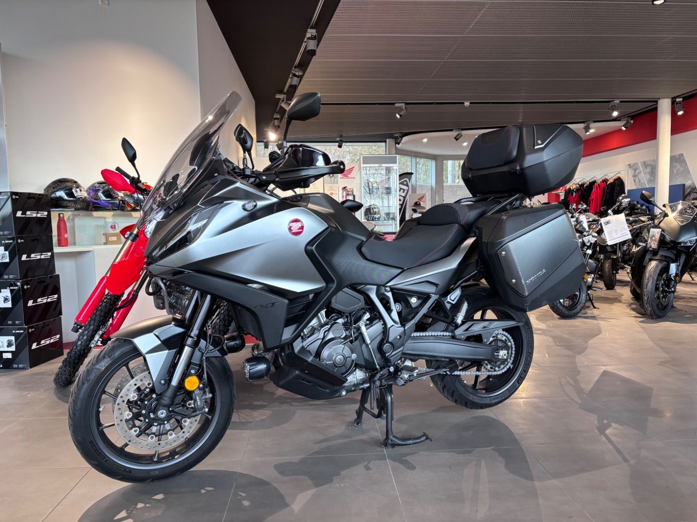 Fahrzeugabbildung Honda NT 1100, Topcase, Travel Paket, QS, Komfortsitz
