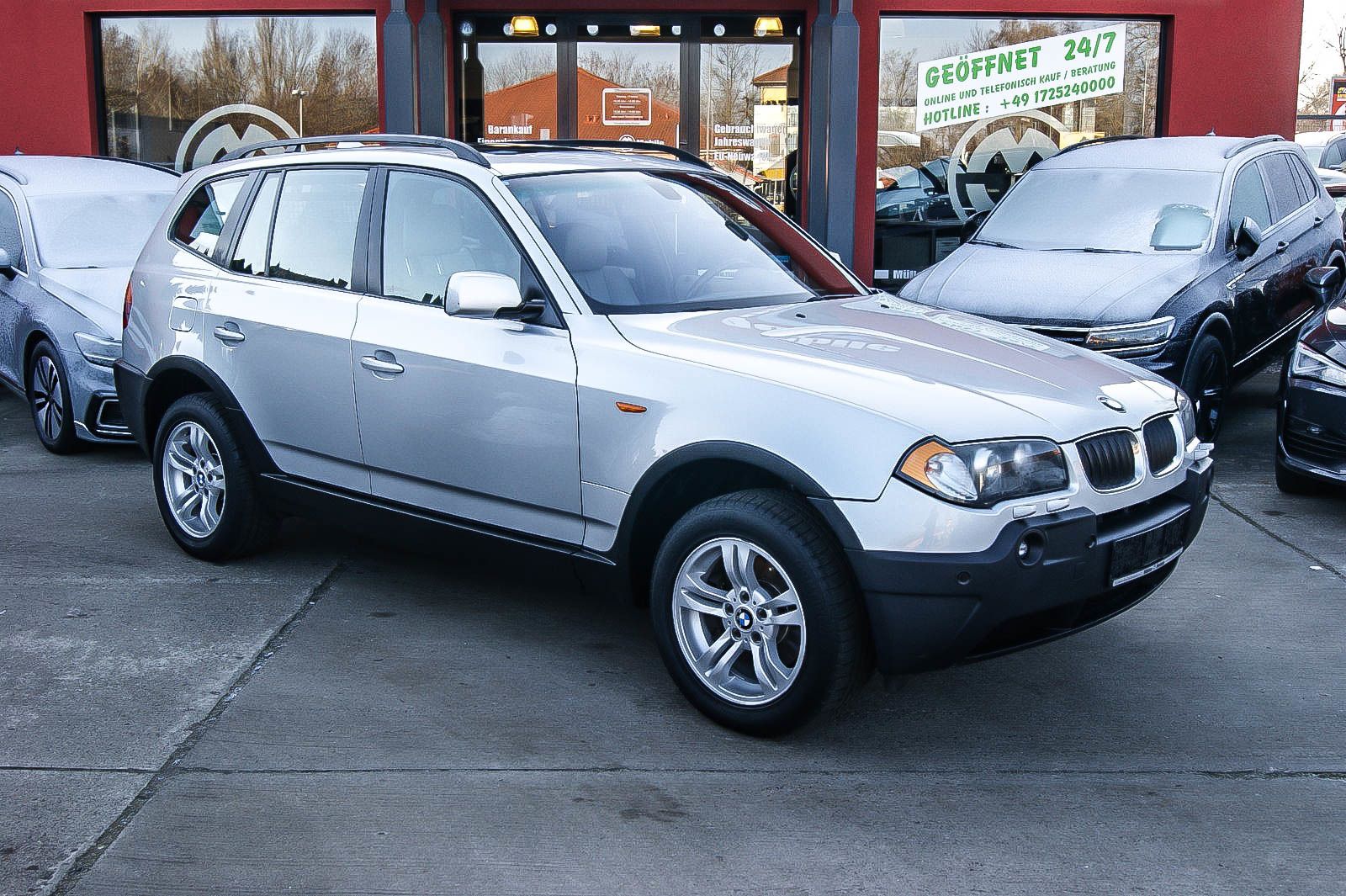 Fahrzeugabbildung BMW X3 3.0i 4x4 LEDER XENON NAVI RENTNER 1.BESITZ