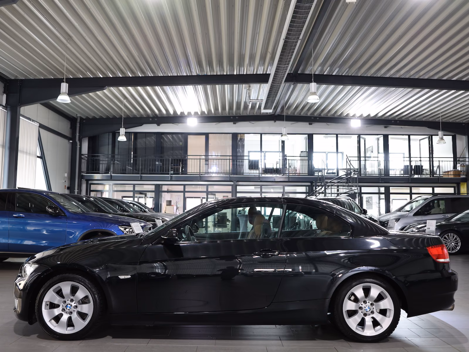 BMW 325i CABRIO SPORT SHADOW 1.HAND / BLACK & BROWN