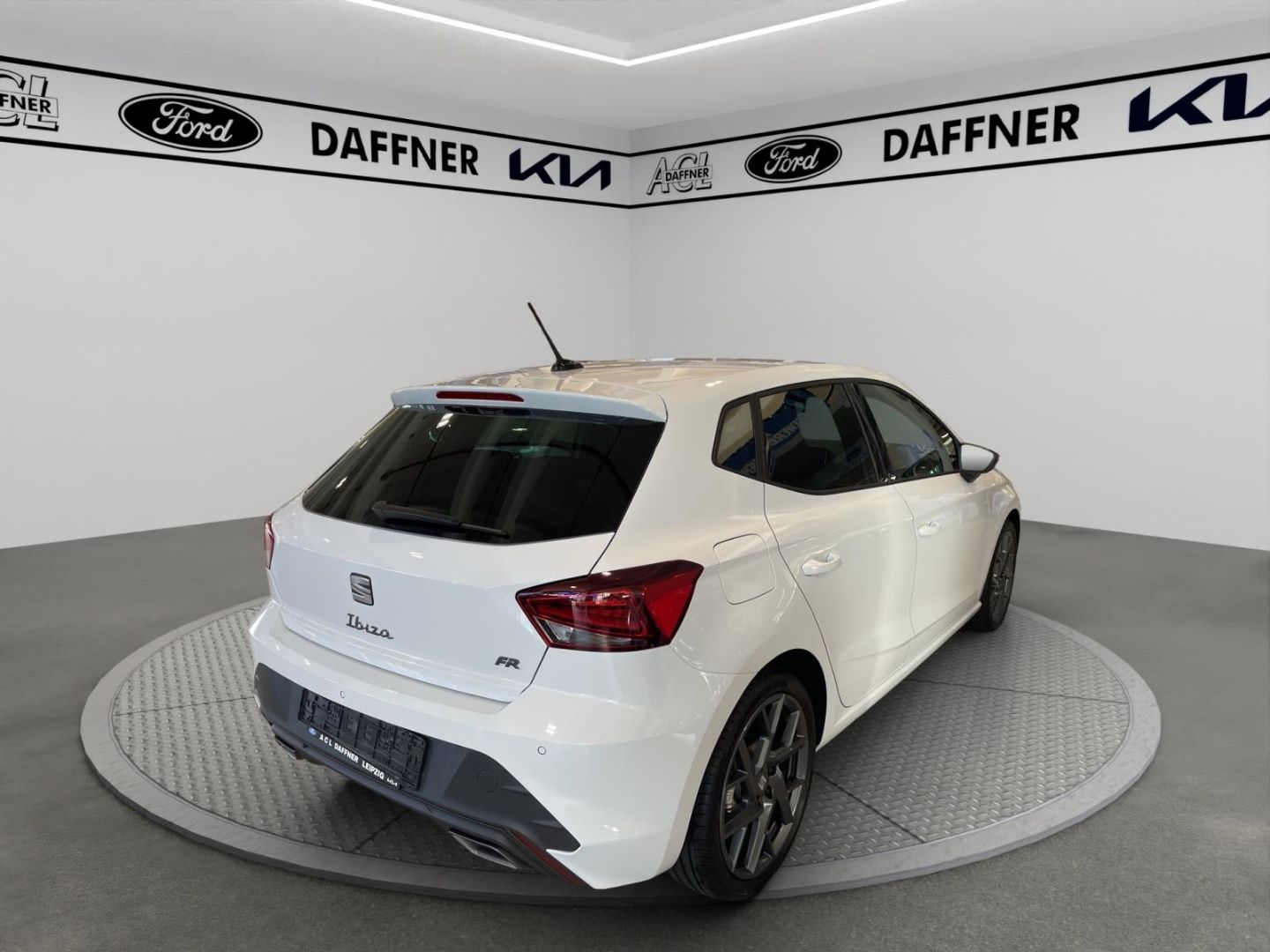 Fahrzeugabbildung SEAT Ibiza 1.0 TSI 85 kW FR Navi Digitales Cockpit LE