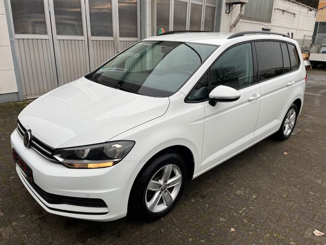 Volkswagen Touran 2.0TDI Comfortl. DSG Navi 7 Sitze PDC AHK