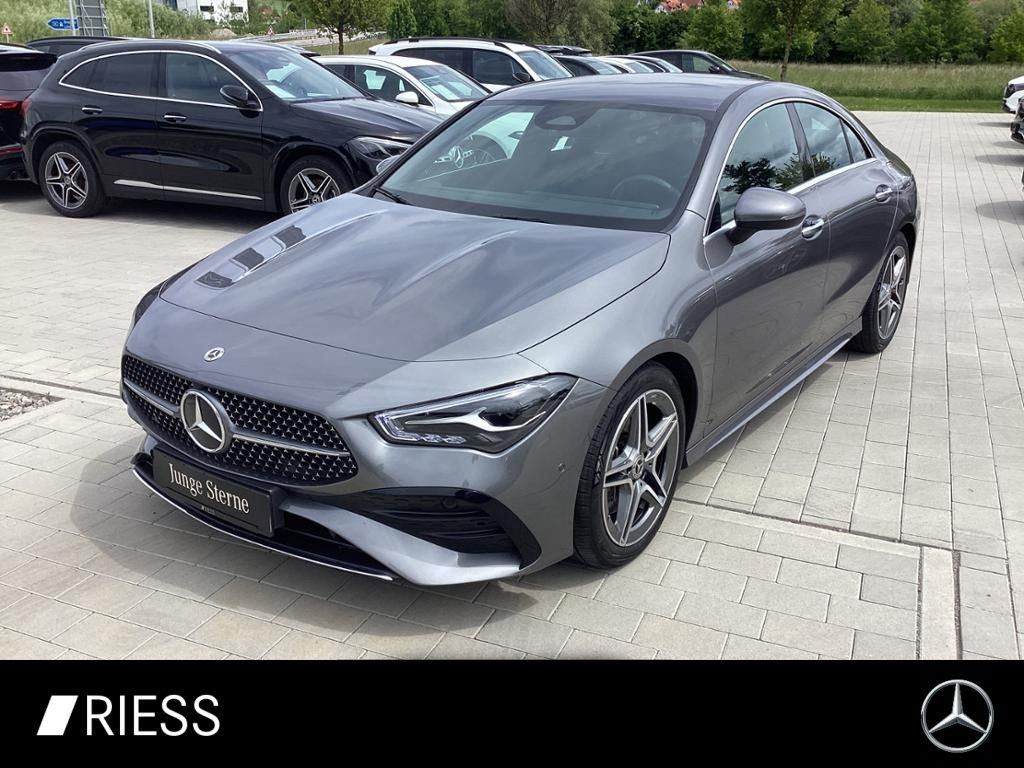MERCEDES-BENZ CLA 200 d Coupé AMG NAvi PDC Kamera LED Keyless.