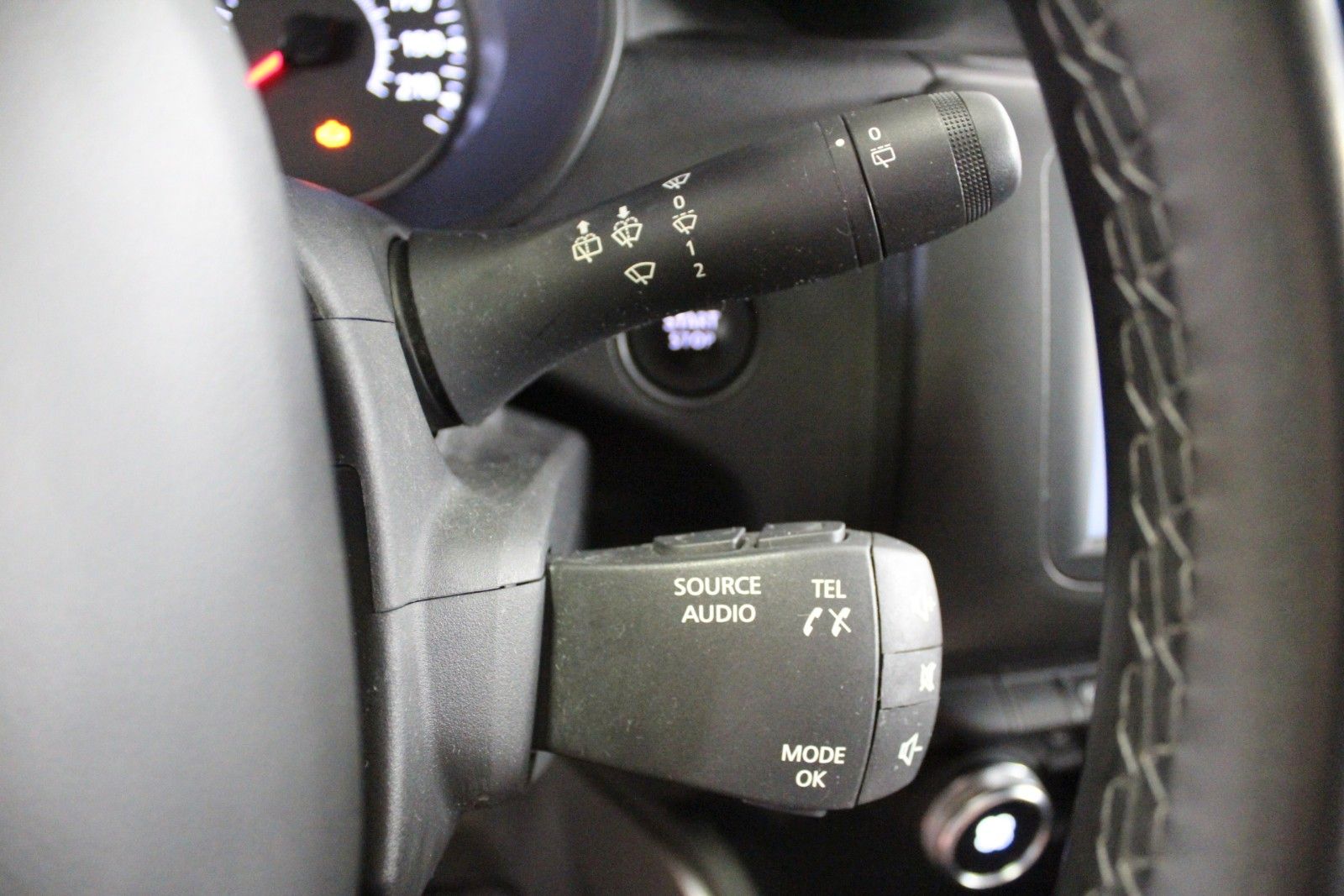 Fahrzeugabbildung Dacia Duster TCe130 *Anniversary Navi*Sitzhzg*Kamera