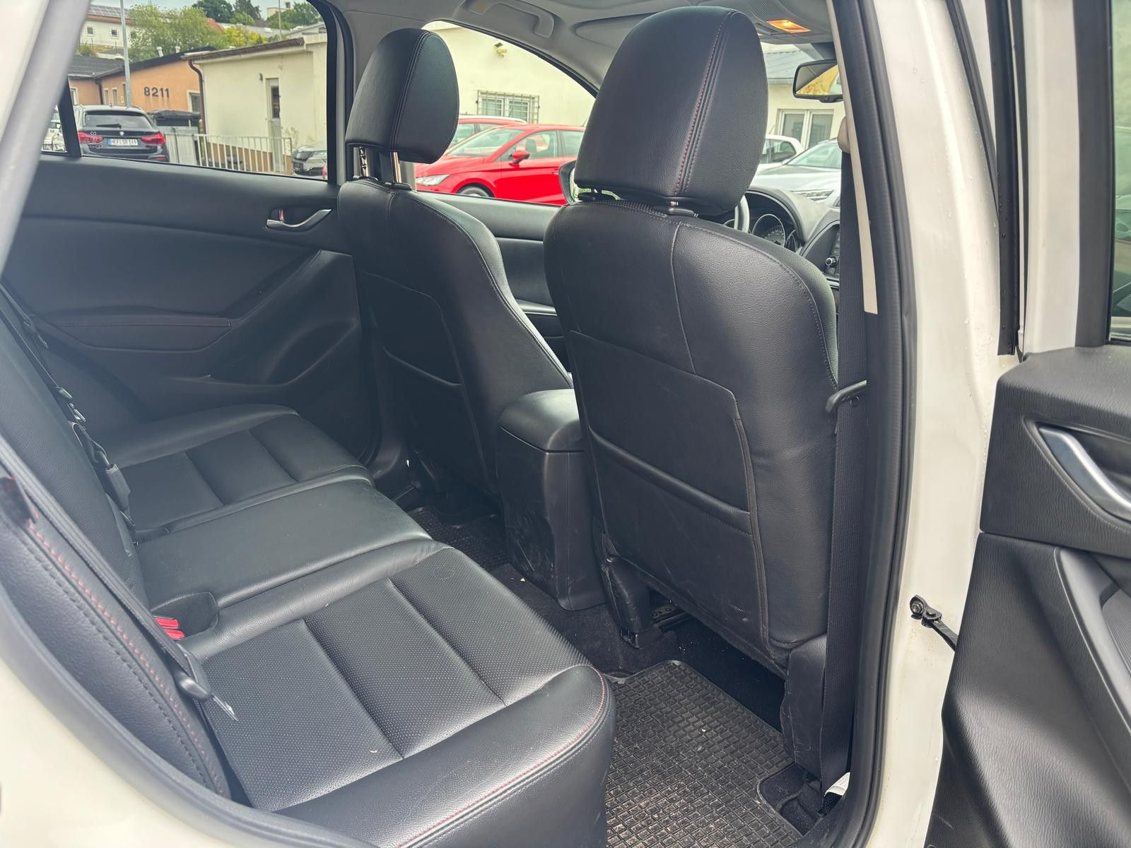 Fahrzeugabbildung Mazda CX-5 Sports-Line AWD-NAV-XEN-LEDER-AHK-GSD-BOSE-