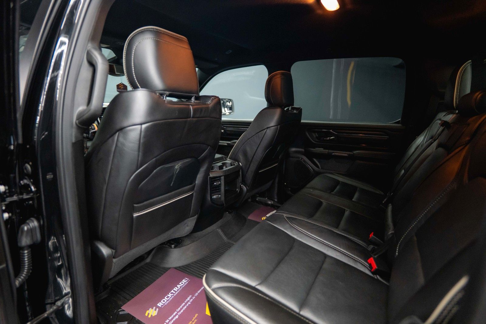 Fahrzeugabbildung Dodge RAM 5.7 V8 HEMI 4x4 BLACK EDITION Longbed 19%