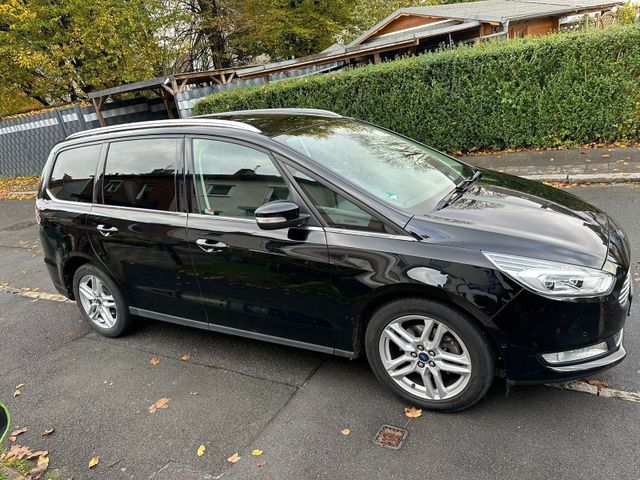 Ford Galaxy 2.0 Diesel mit Titanium Aussta...