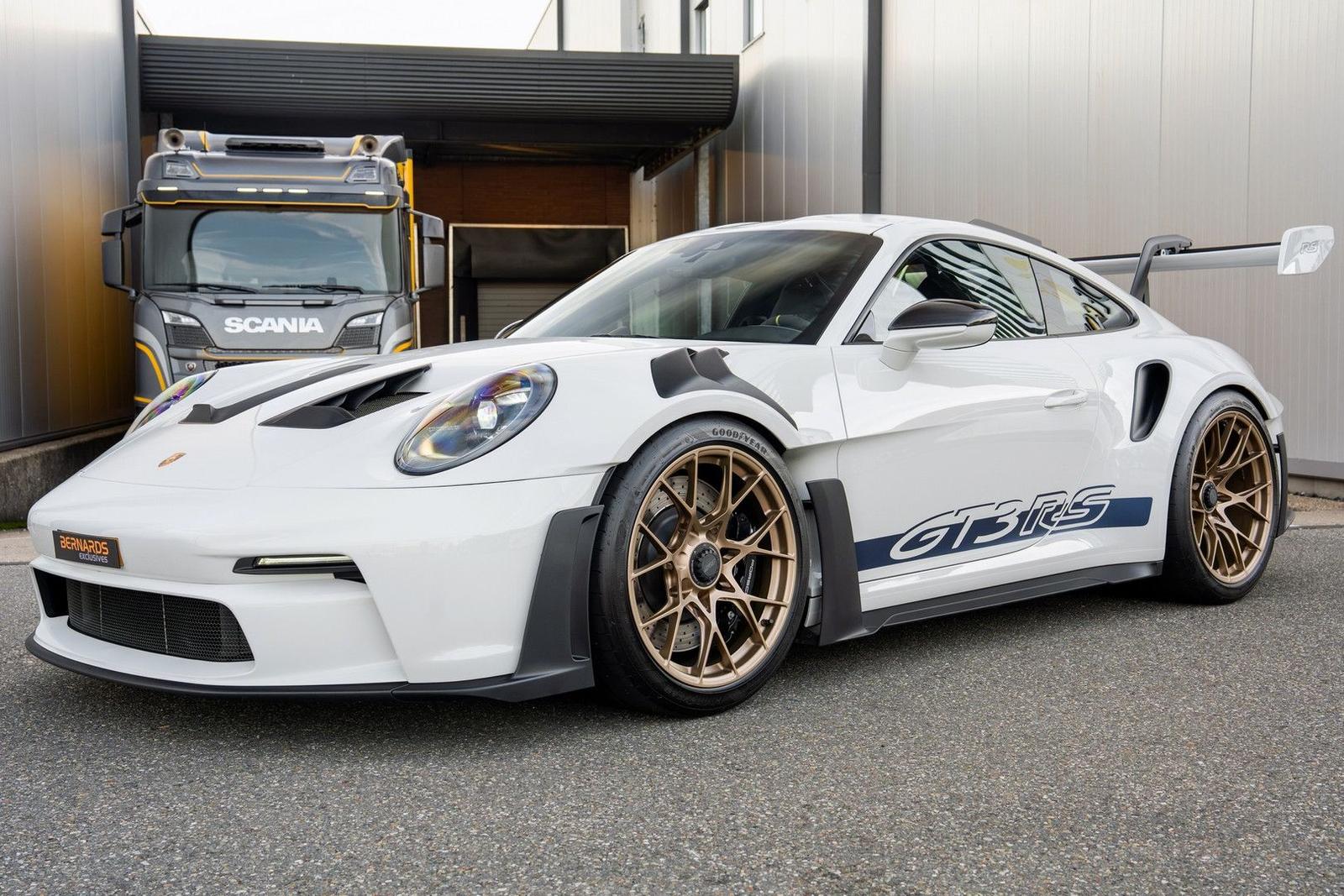 Porsche 992