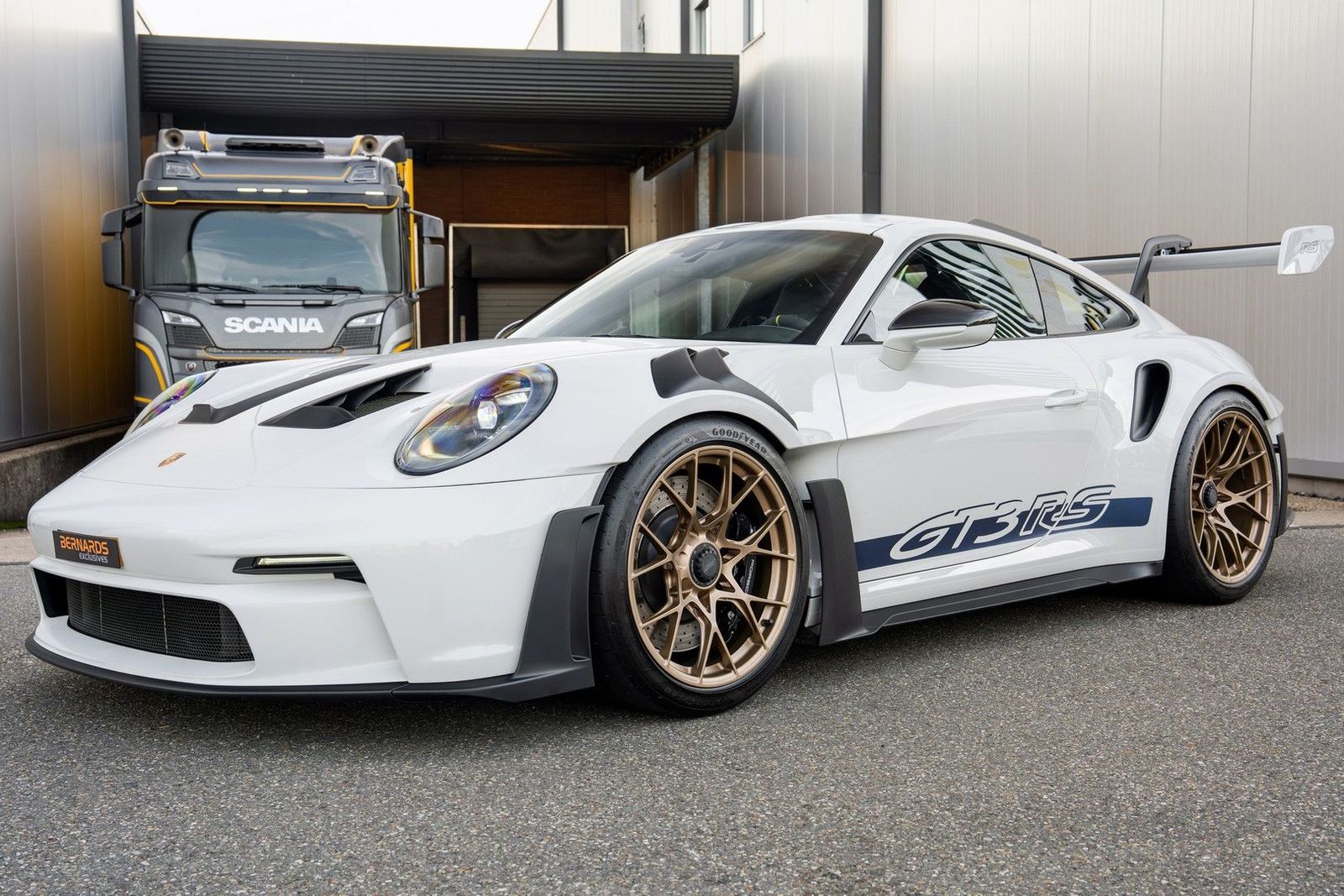 Porsche 992 (992) GT3 RS - Pure White - Carbon - BOSE -