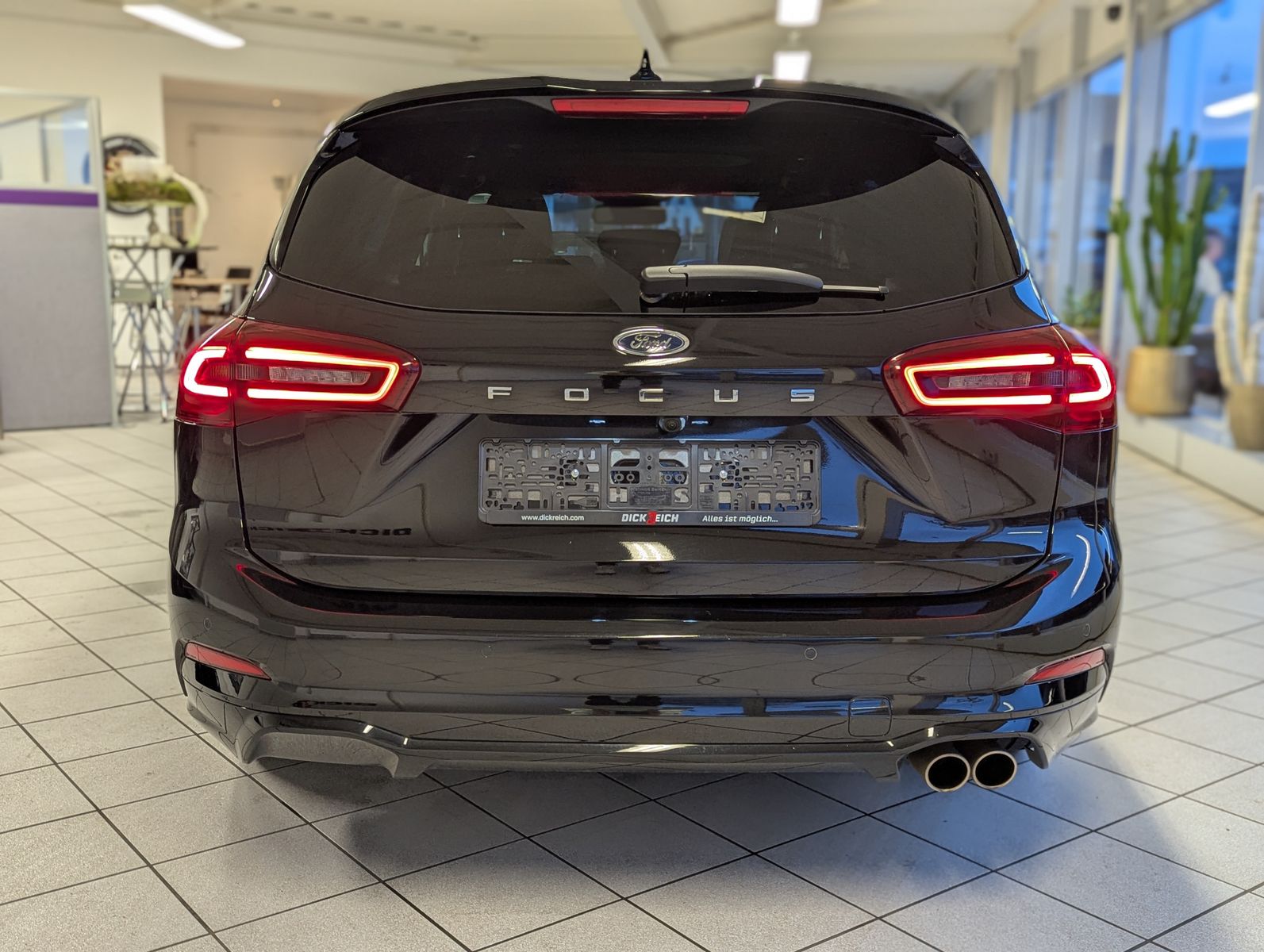 FORD Focus 1.0 ST-Line X EB Matrix Cam B&O Pano ACC - Image 6