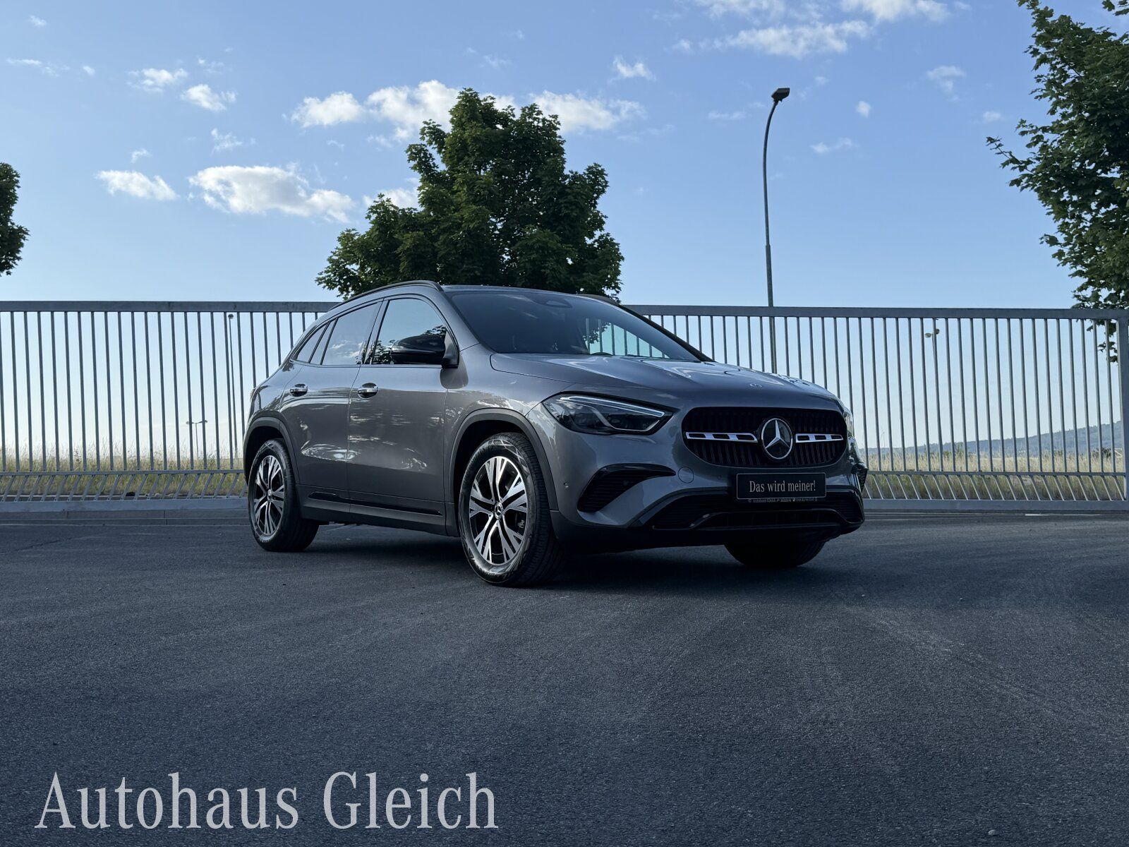Fahrzeugabbildung Mercedes-Benz GLA 220 Progressive (EURO 6d) Navi/Standheizung