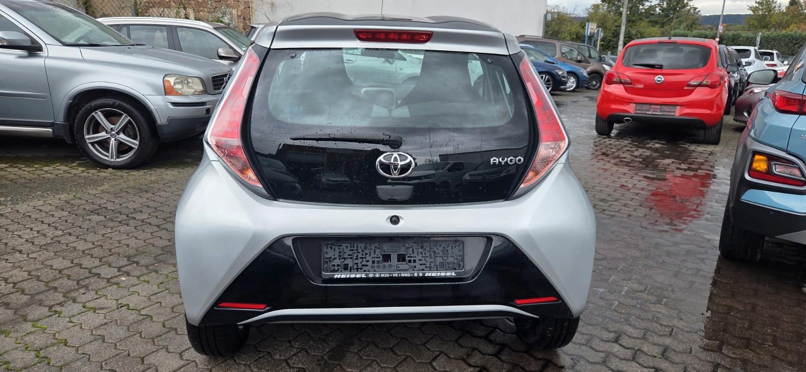 Toyota Aygo AYGO x-play Edition-S 1,0 *1-Hand*
