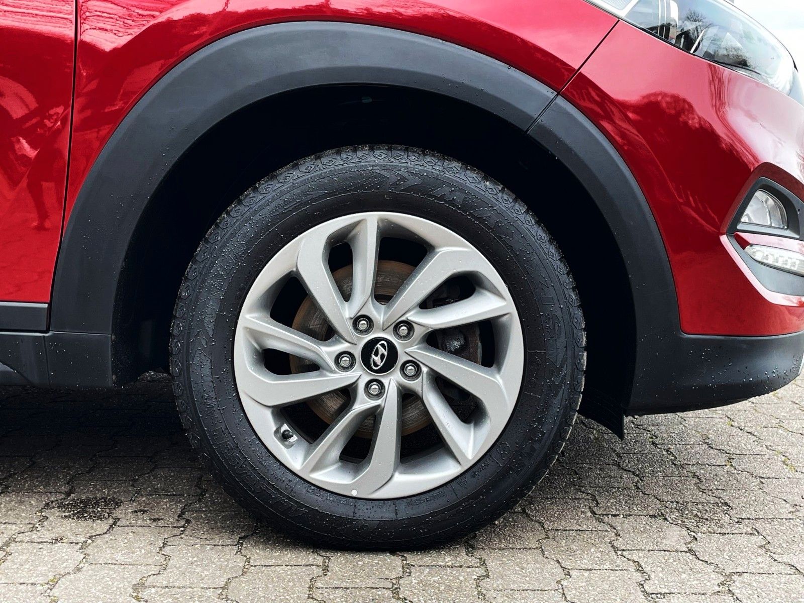 Fahrzeugabbildung Hyundai Tucson 1.7CRDi  KLIMAAUT NAVI SITZHZG CAM 2.Hd