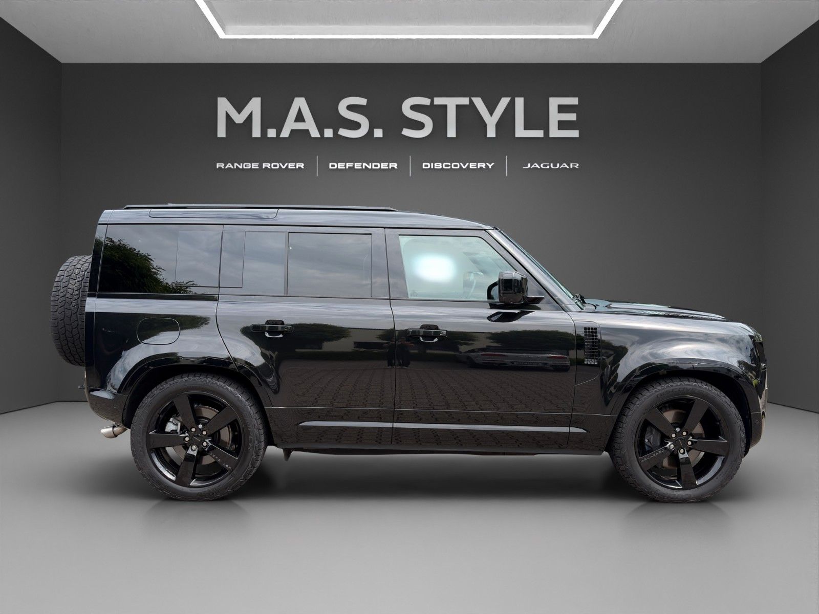 Fahrzeugabbildung Land Rover Defender 110 P425 X-Dynamic HSE MY2026