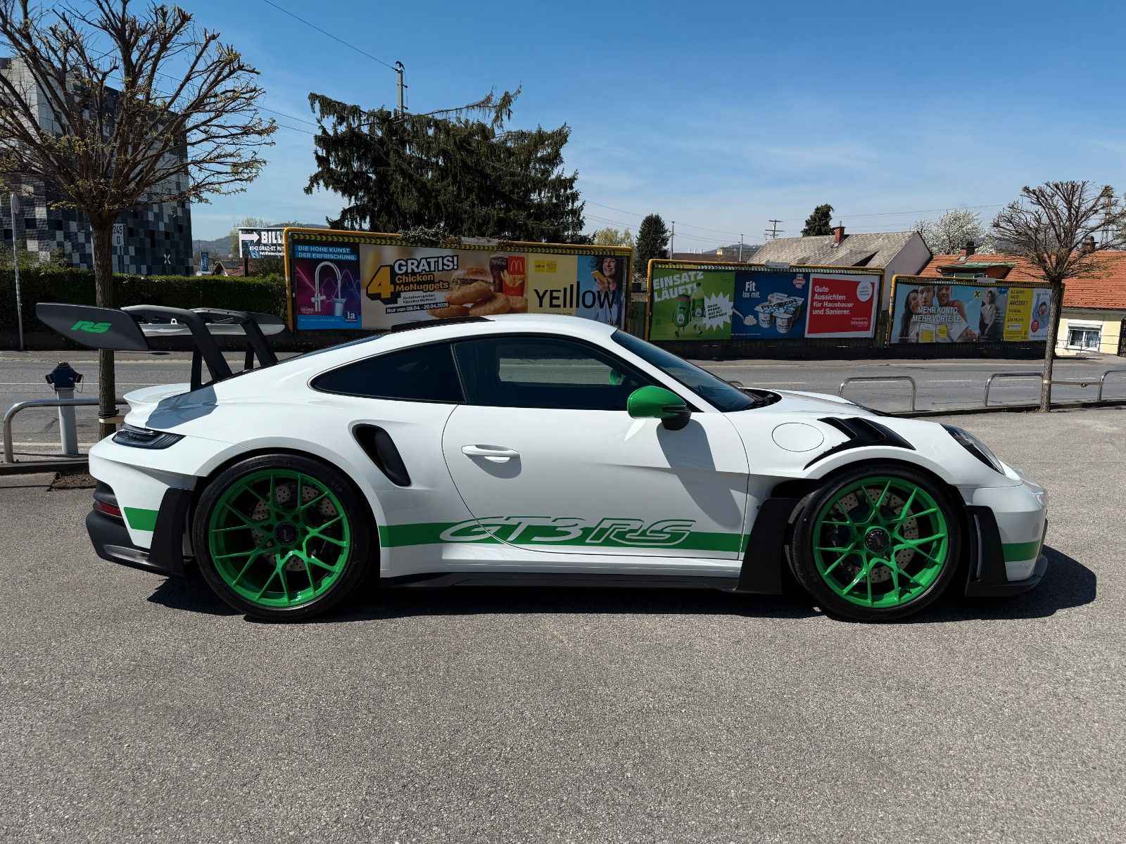 PORSCHE 992 911 GT3 RS Grün Lift Carbon Kamera Leder 1H