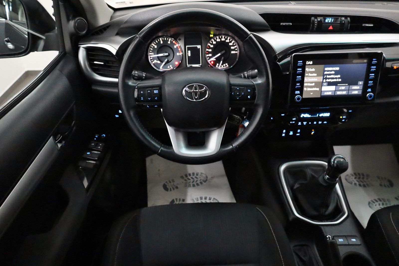 Fahrzeugabbildung Toyota Hilux 2.8 D-4D Comfort DOKA,150kW,Kamer,CarPlay