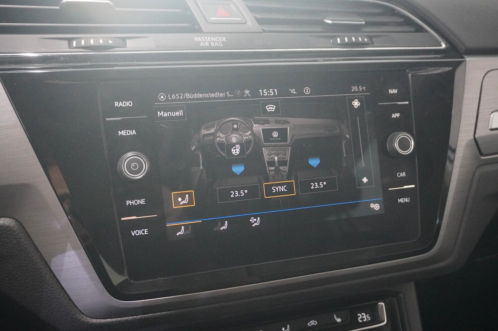 Fahrzeugabbildung Volkswagen Touran 2.0 TDI COMFORTLINE DSG NAVI/SH/ACC/DAB+