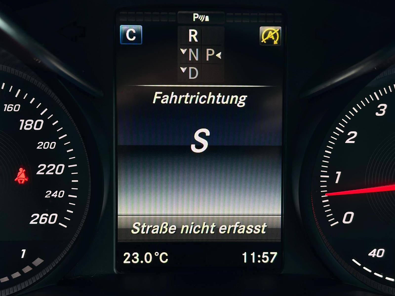 MERCEDES-BENZ C200 CGI AVANTGARDE* LED#AHK#SHZ#TEMPO#NAVI#PDC - Image 20