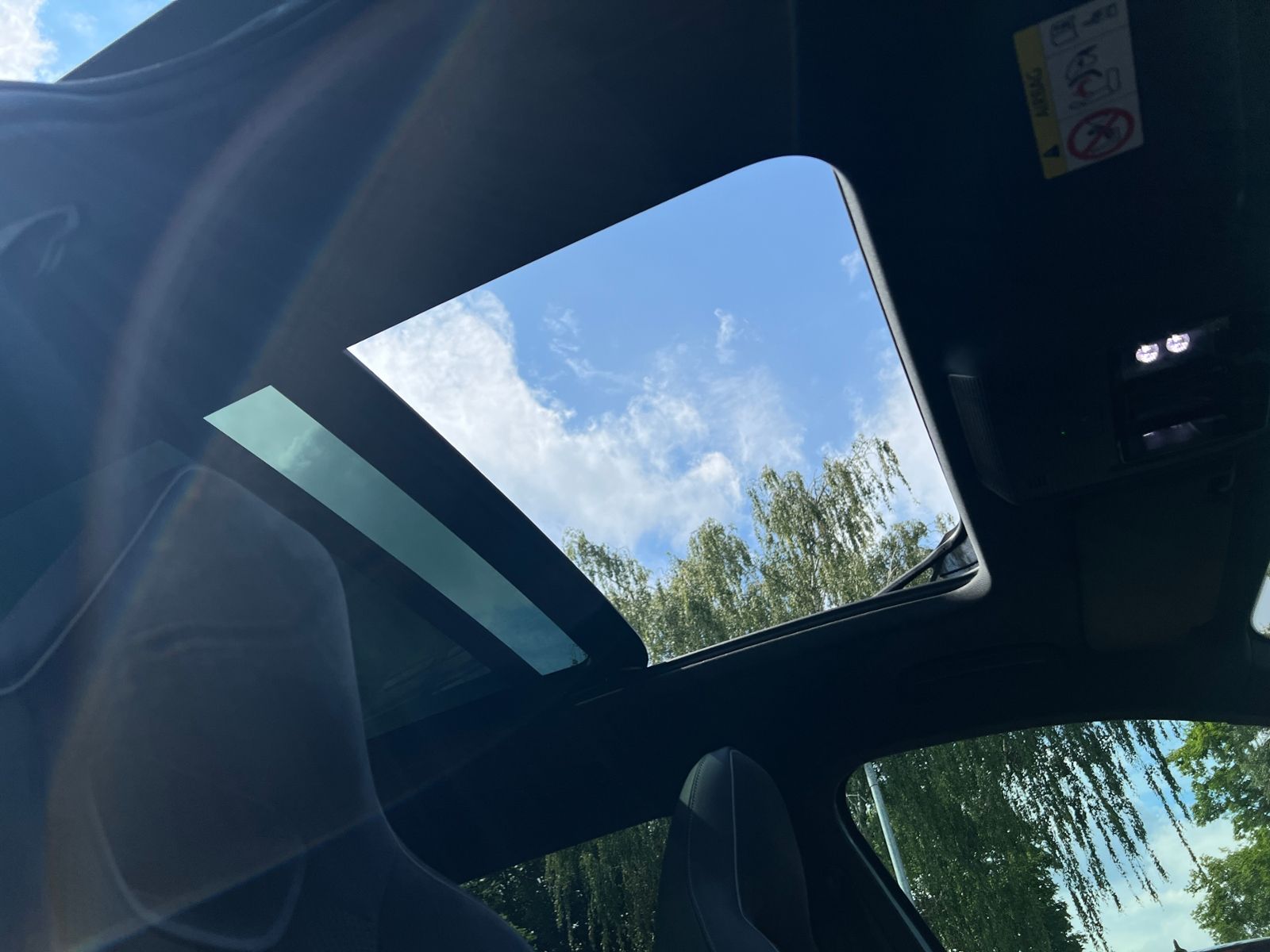 Fahrzeugabbildung SKODA Superb Combi  Sportline 1.5 TSI IV DSG *AHK,Navi