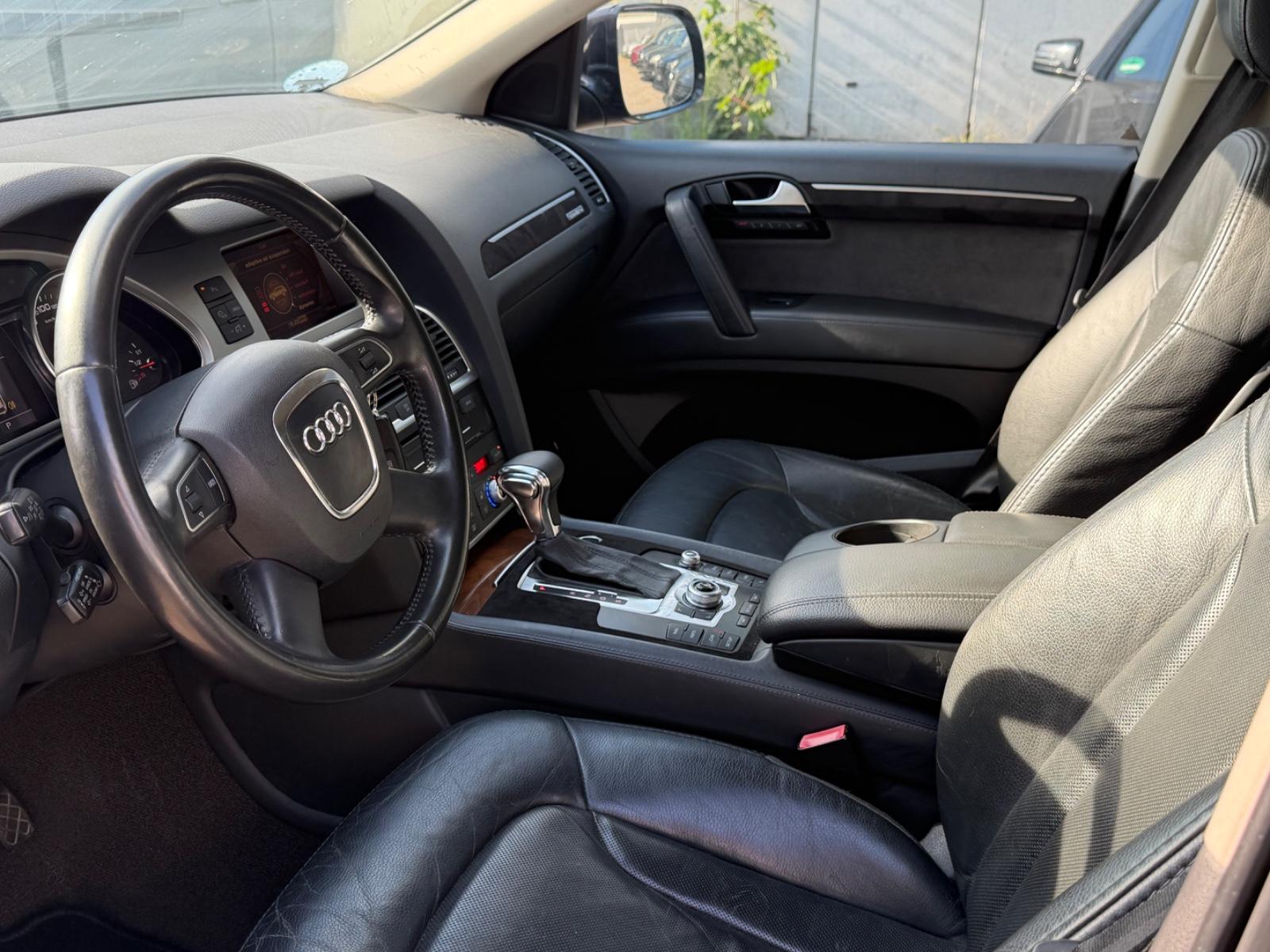 Audi Q7 4.2 FSI V8 349 ch BVA quattro / Suspension pneumatique / Bose / Caméra de recul / Sièges ventilés