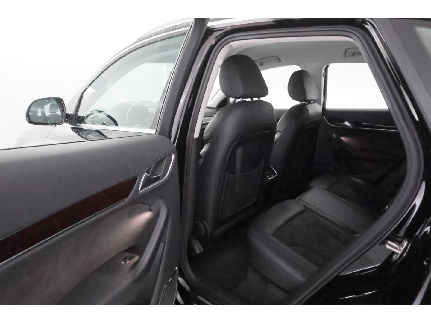 Audi Q3 2.0TFSI quattro S-tronic+NAVI+AHK+BOSE+KLIMA