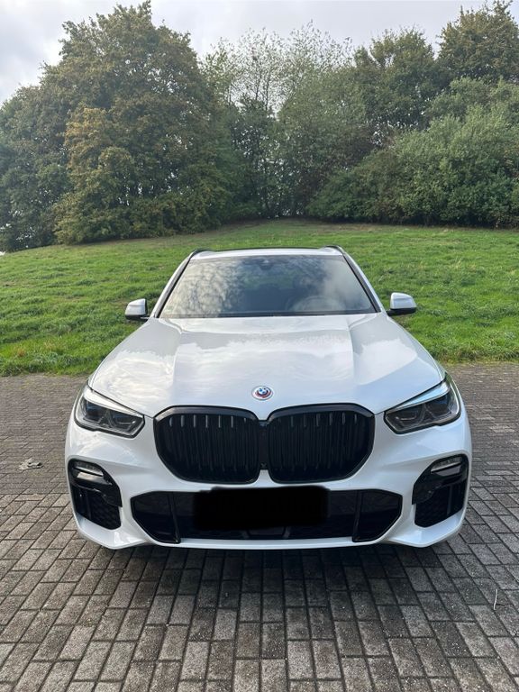 Image of BMW X5