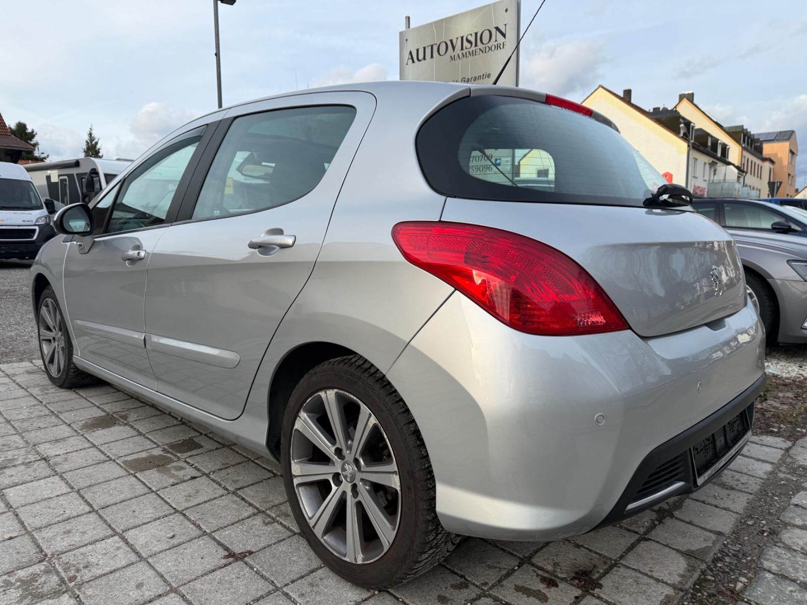 Peugeot 308 Allure 32tkm Automatik 16V HDI FAP