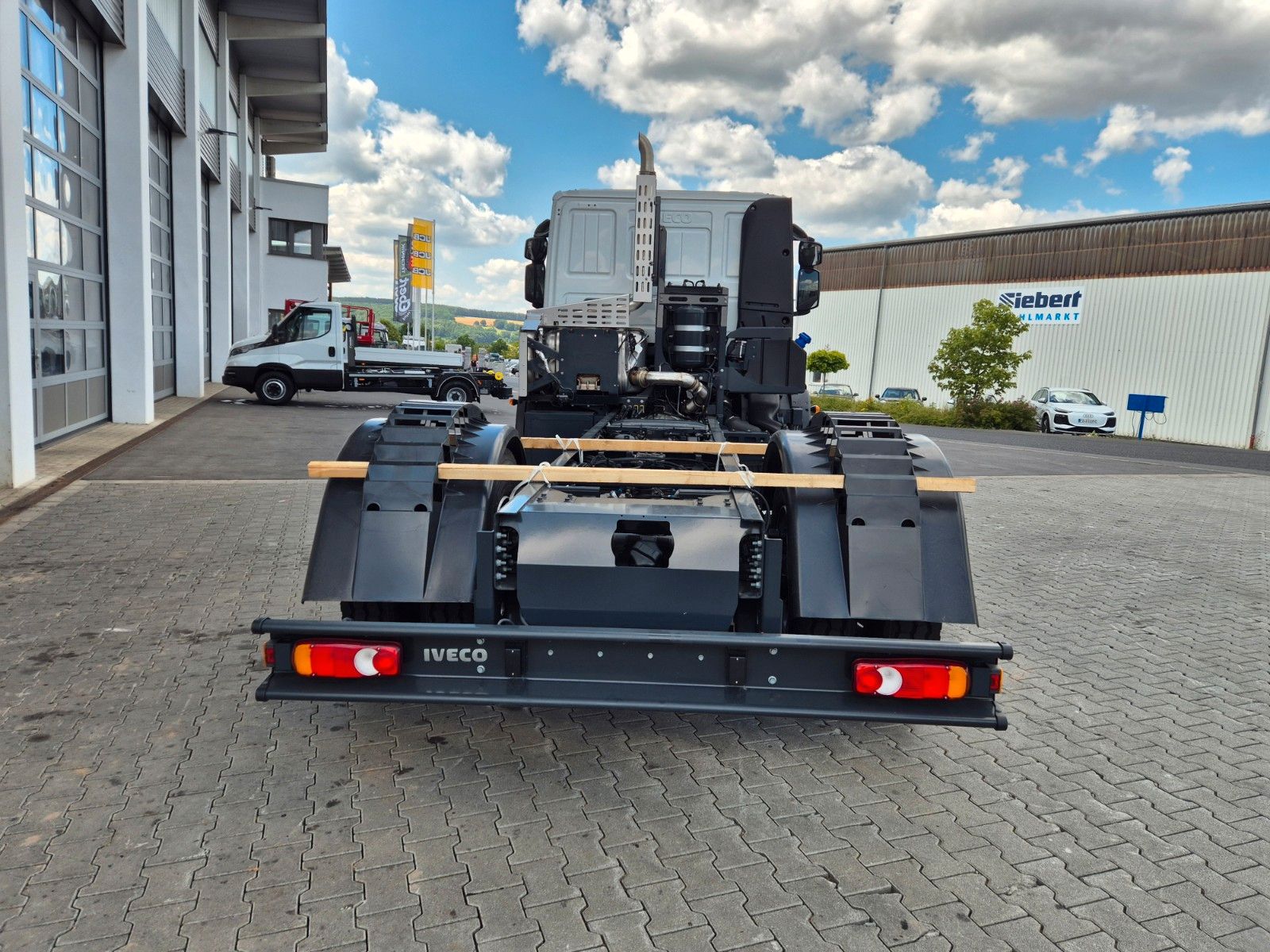 Fahrzeugabbildung Iveco Eurocargo ML160E25/P EVI_E 4x2 RHD Rechtslenker