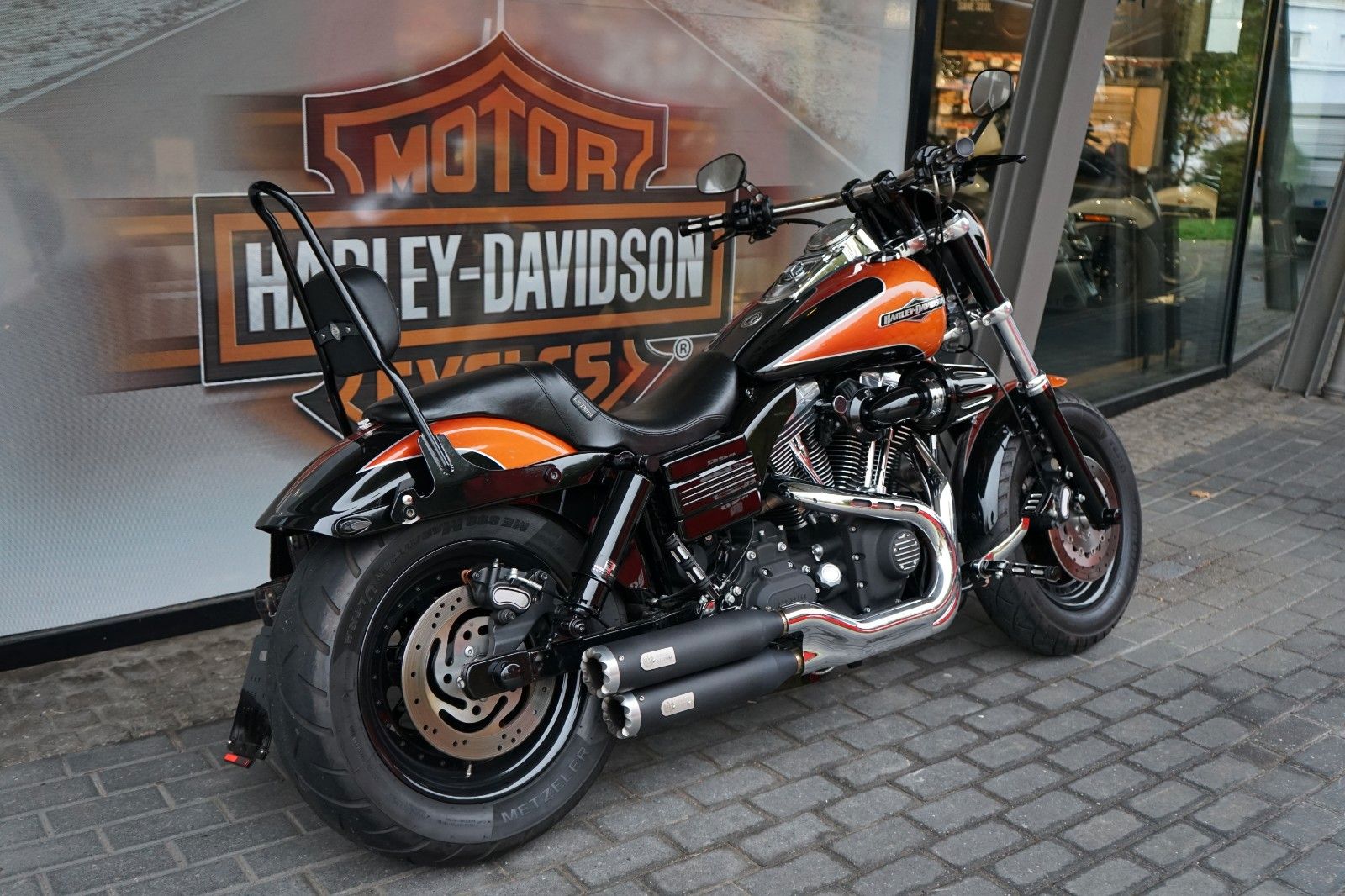 Fahrzeugabbildung Harley-Davidson Dyna Fat Bob 96cui - Custom Paint - HD-Parts