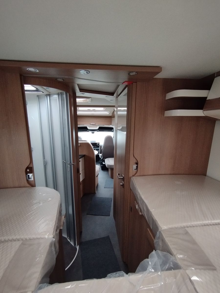 Fahrzeugabbildung Malibu T 490 RB LE comfort Mercedes,Distronic,LED,Autom