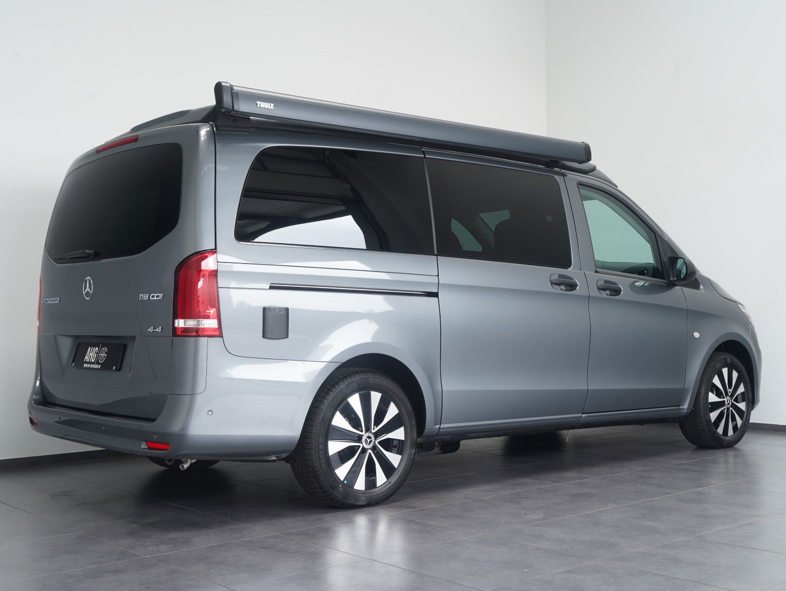 Fahrzeugabbildung Mercedes-Benz Vito Tourer 119 CDI Pro 4x4 lang PÖSSL VANSTAR
