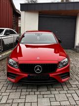 Mercedes-Benz E 400 d 4MATIC Autom. - - Mercedes-Benz E 400 mit Diesel-Antrieb: Limousine