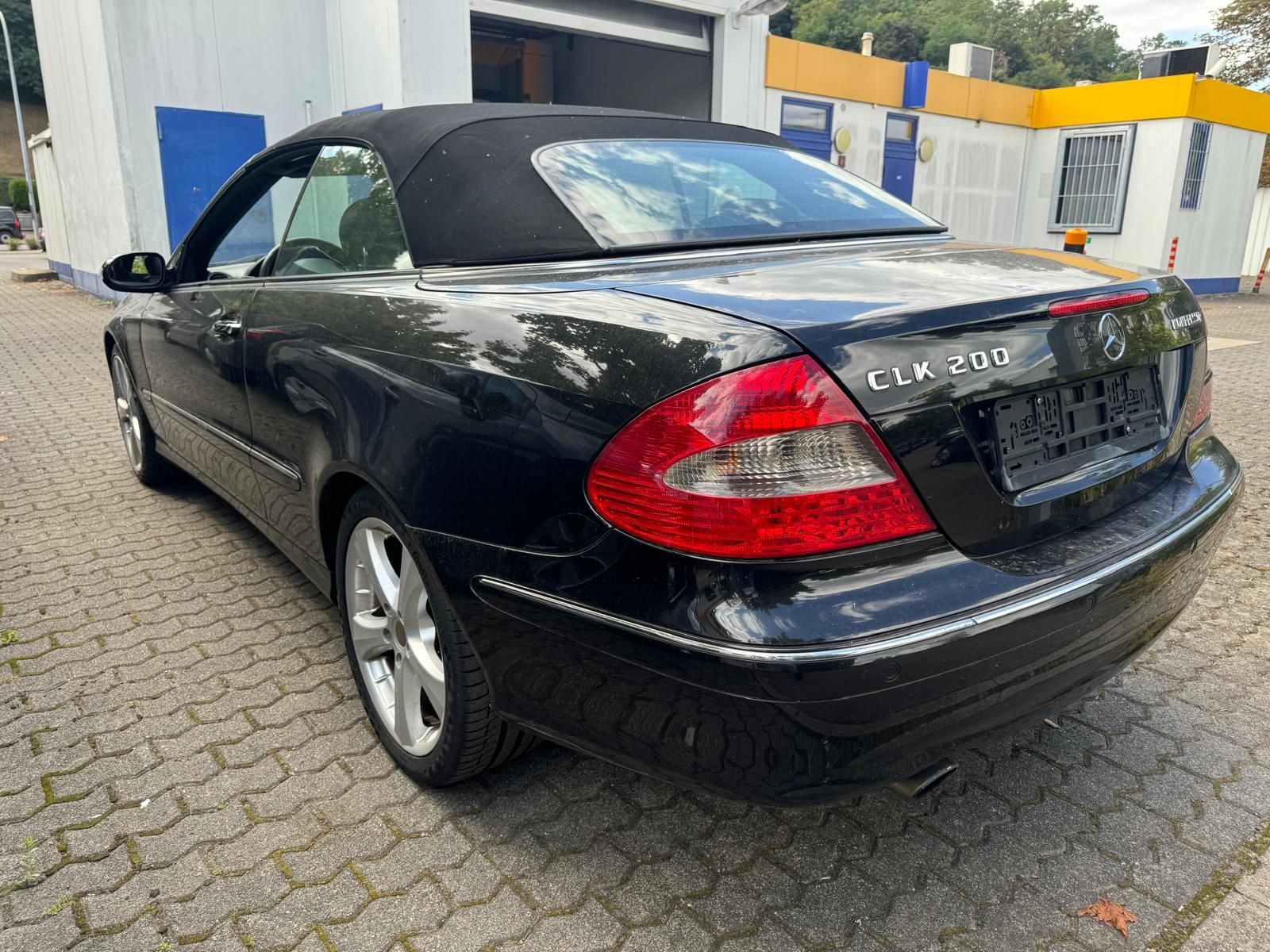 Fahrzeugabbildung Mercedes-Benz CLK 200 Cabrio Kompressor KE18ML Leder+AppelCarp