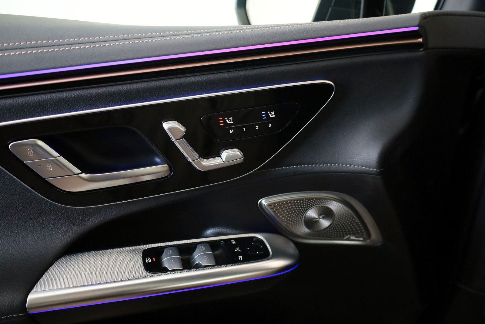 Fahrzeugabbildung Mercedes-Benz EQE 500 SUV 4M AMG Panorama,HUD,Wärmepumpe,360°K