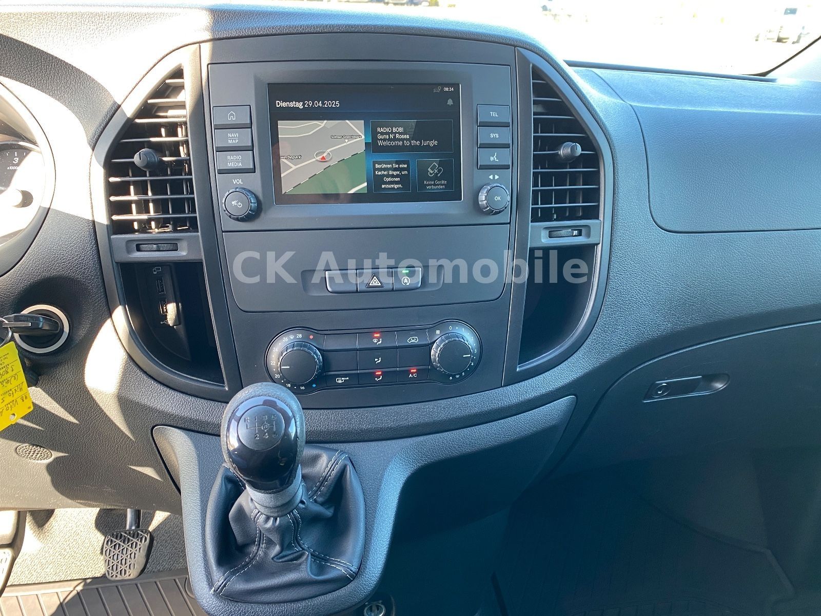 Fahrzeugabbildung Mercedes-Benz Vito Mixto 110CDI Kompakt/5 Sitze/Navi/Klima/AHK