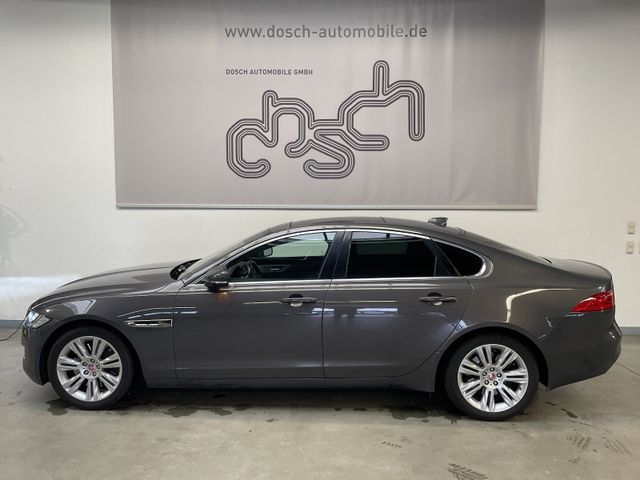 Jaguar XF Prestige Aut/LEDER/NAVI/XENON/PDC/PANO/