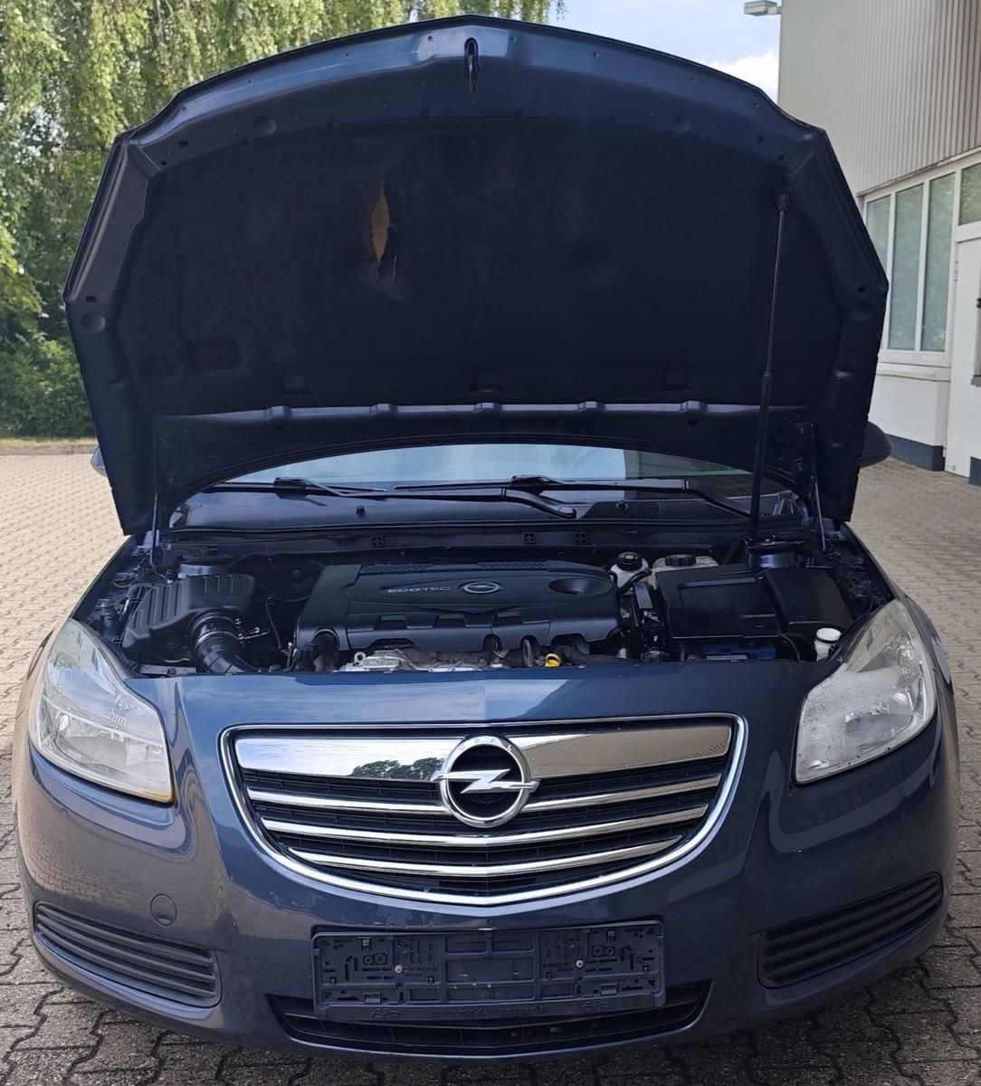 Opel Insignia 2010 — photo 20
