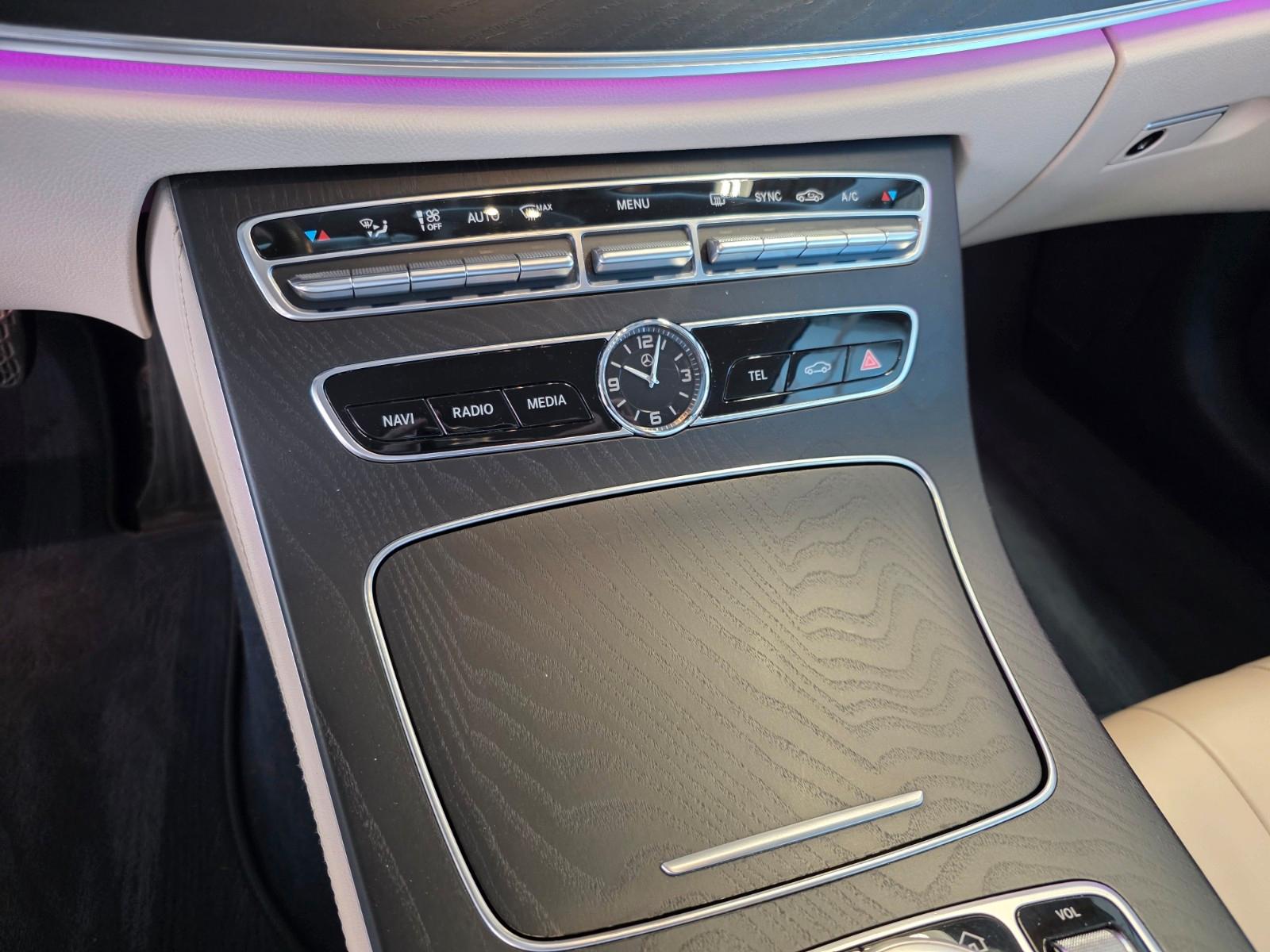 Mercedes-Benz E 300 Coupe+Avantgarde+Ambiete+LED+Kamera