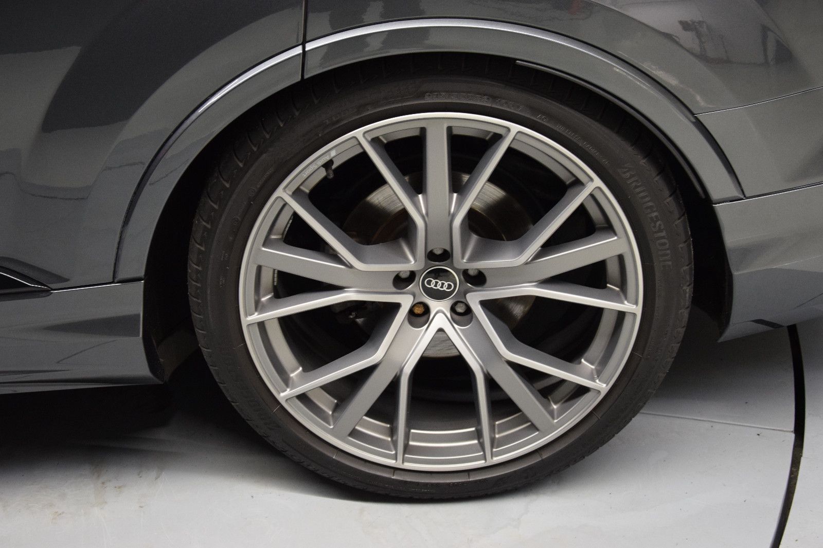 Fahrzeugabbildung Audi Q7 50 TDI quattro S line Pano Luft Massage 22"