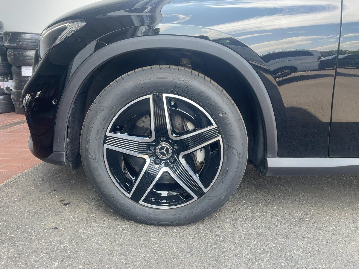 Fahrzeugabbildung Mercedes-Benz GLC 220 d 4M AMG/Night/Pano/Kamera/AHK