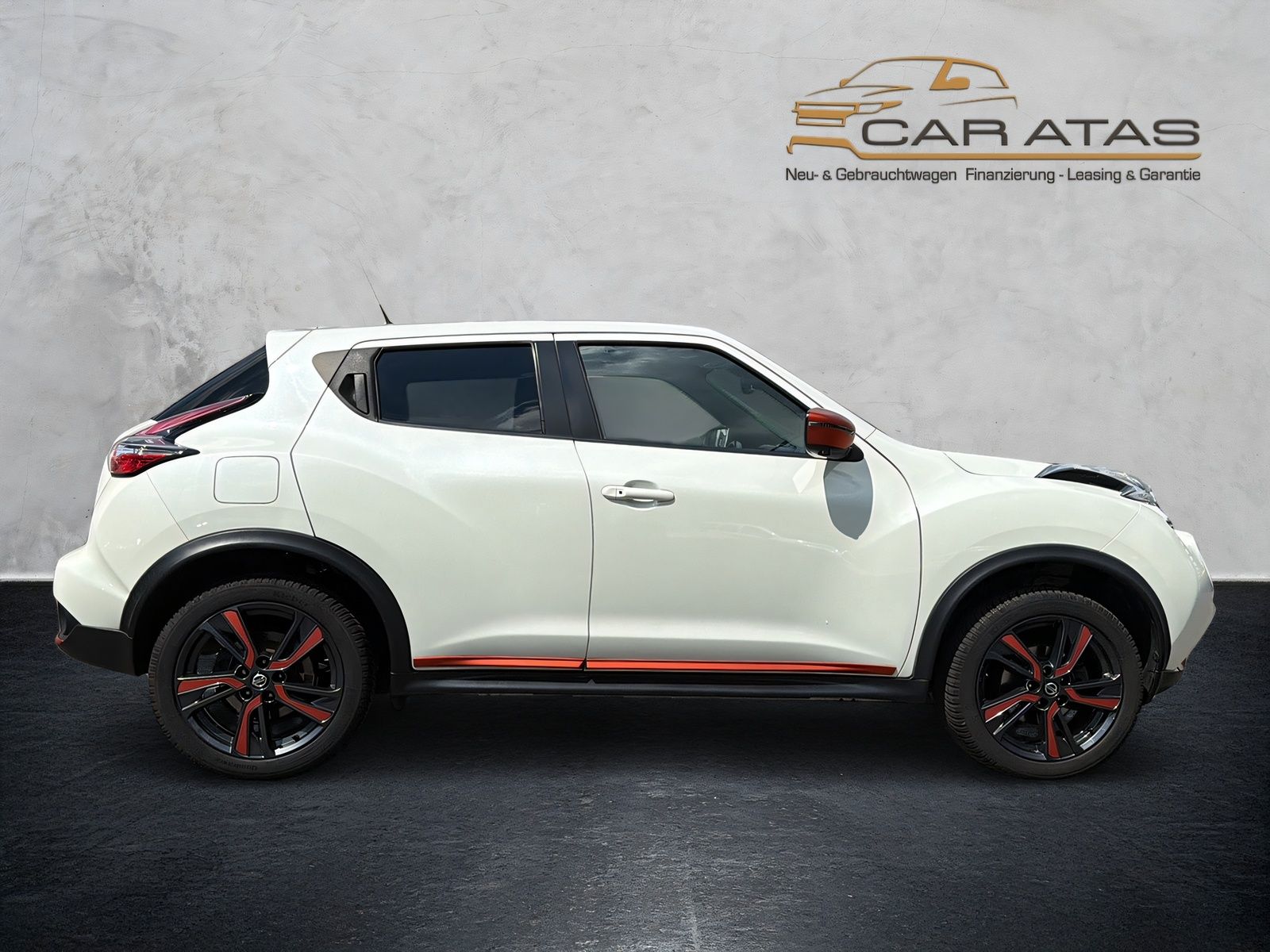 Fahrzeugabbildung Nissan Juke 1.6 TEKNA AUT. KEYLESS 360° KAM NAVI LEDER