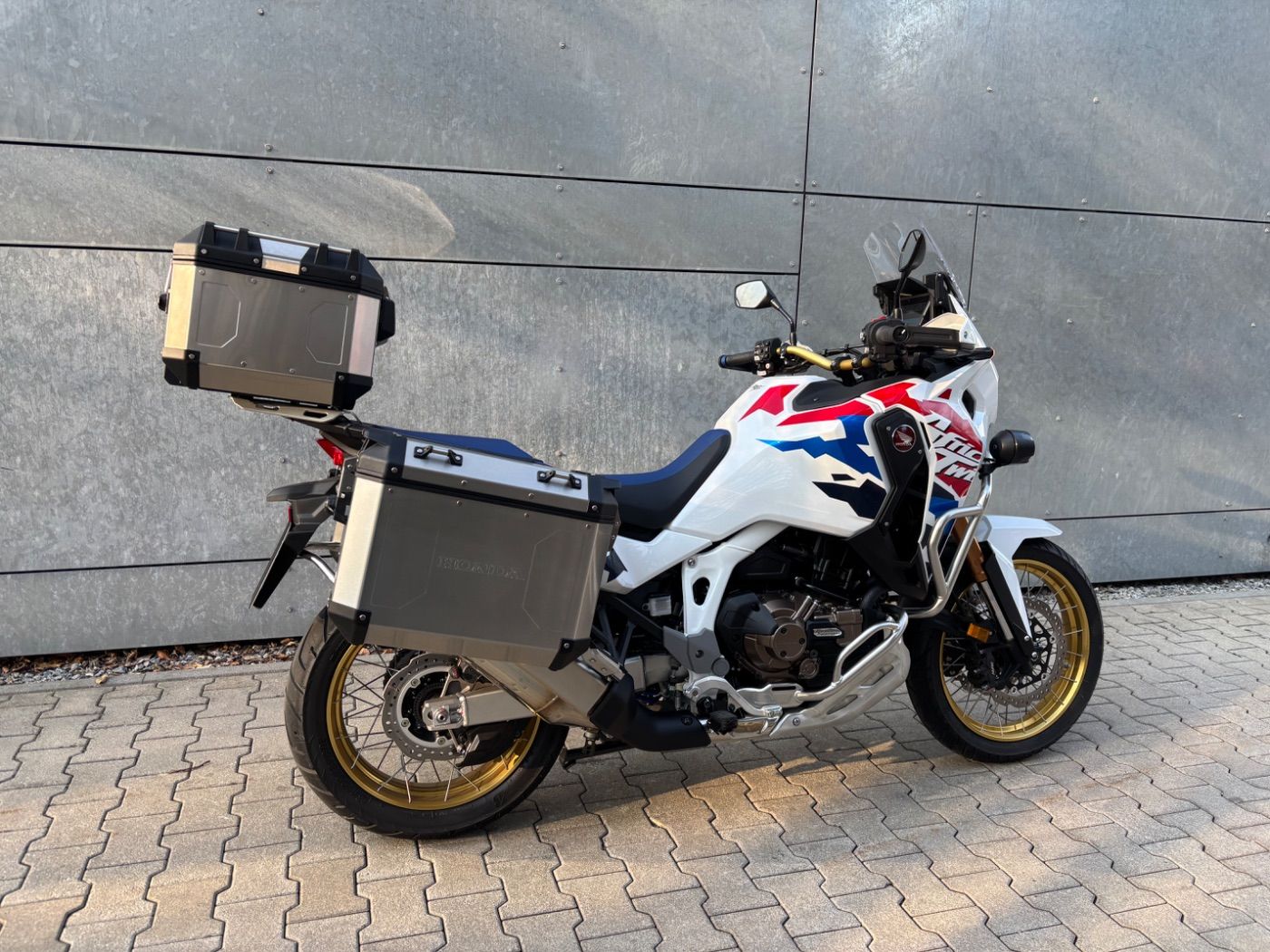 Fahrzeugabbildung Honda CRF 1100 D 4 S ADV Sports DCT ES Travel Urban Pa